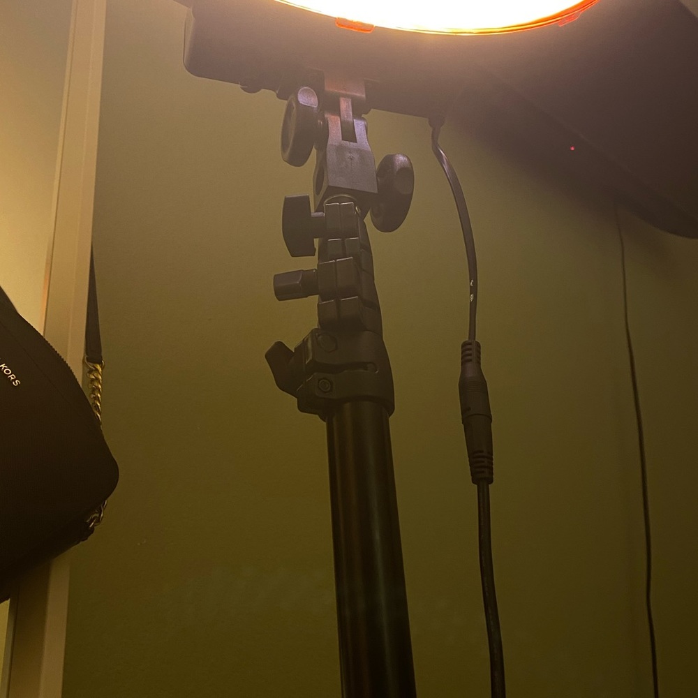 Neewer Ringlight (Bluetooth) - Picture 2 of 5